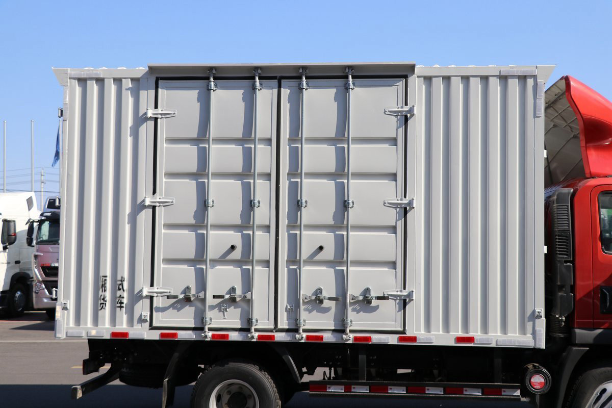 Sinotruk King серии 160 л.с. 4,15 м высокий крышный дефлектор однорядный HOWO легковой грузовик