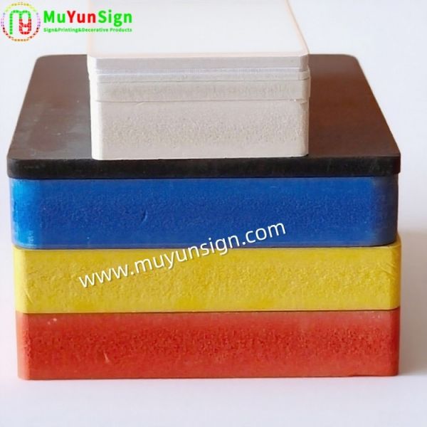 Multiple Thickness PVC Decorative Wall Panel Glossy Textured Surface Foamed