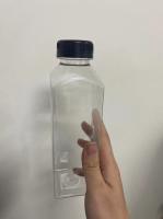 échantillon gratuit Bouteille en plastique carré vide Bouteille de jus pour animaux de compagnie 350 ml Bouteille de lait avec couvercle argenté
