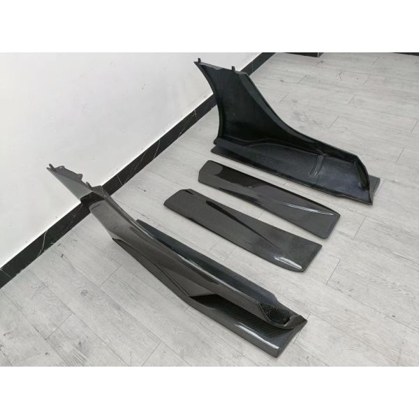 Vende como pasteles calientes para McLaren MP4-12C 625C 650S Kit de cuerpo de fibra de carbono mejorado 675LT estilo falda lateral difusor trasero