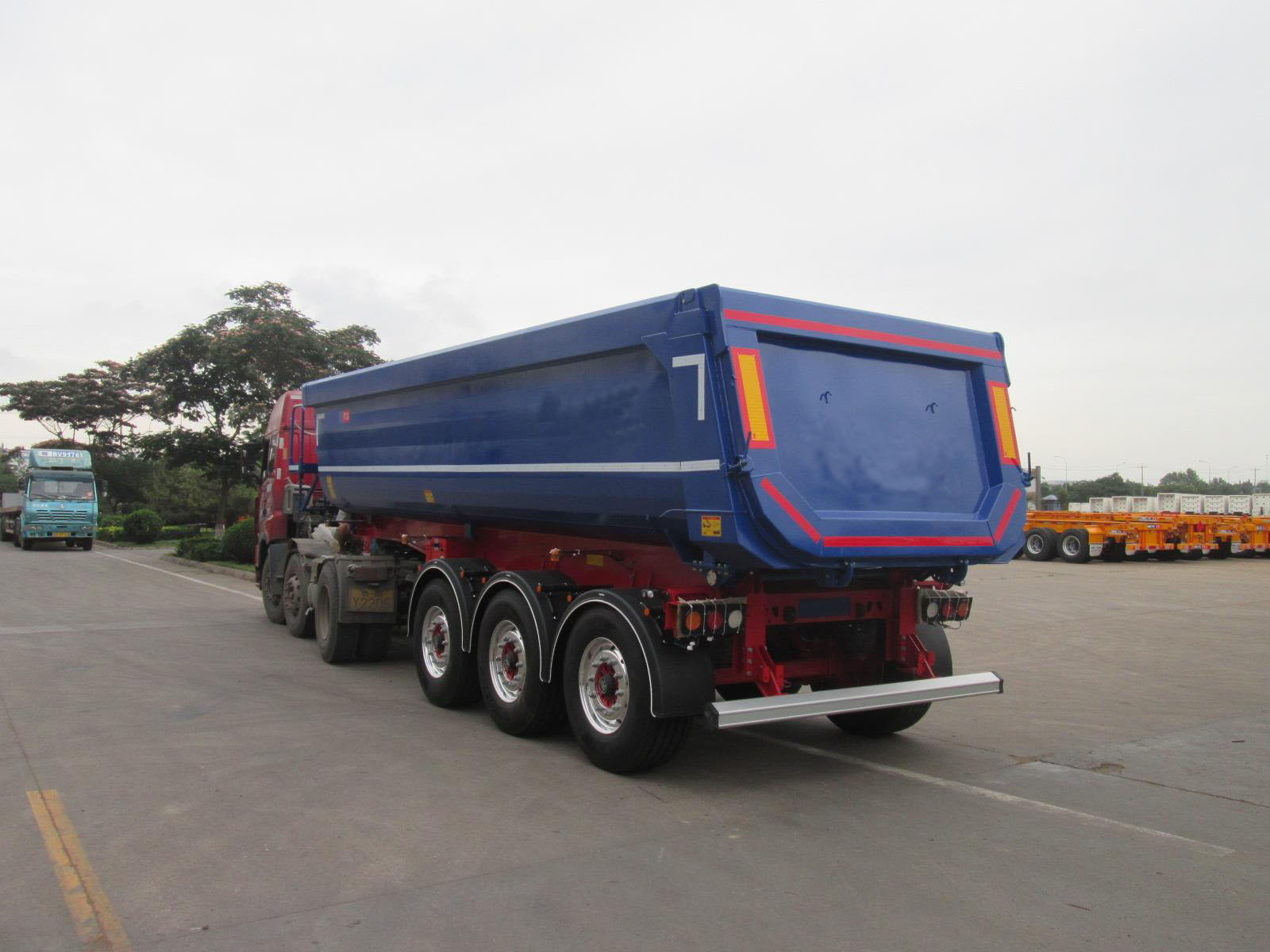 100 тонн двойных осей U-образный задний конец наклонитель нагрузчиков