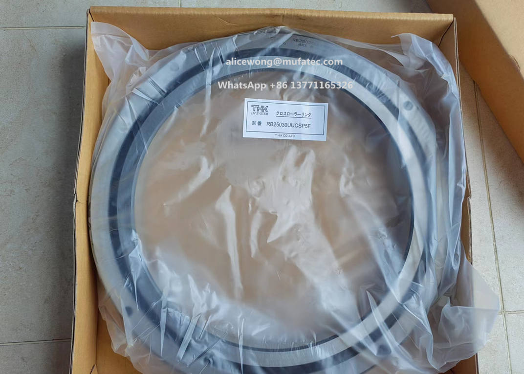 RB25030UUCSP5F высокоточный перекрестный ролик с подвижным подшипником 250*330*30 мм