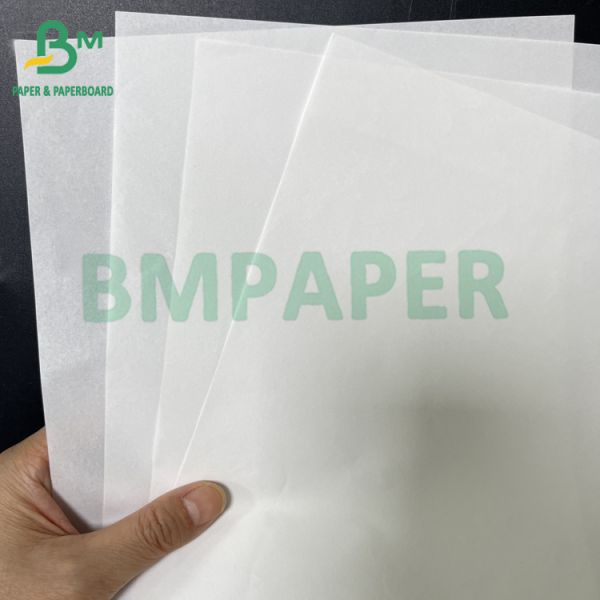 Excellente capacité de traitement 60 gm papier blanc résistant à la graisse pour les emballages de collations alimentaires