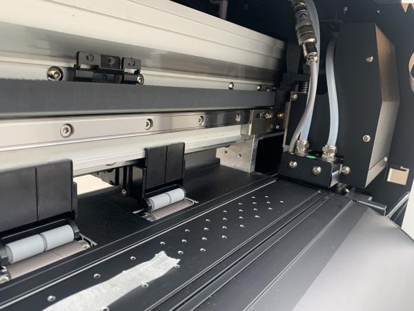 Digital UV Inkjet Vinyl Sticker Printers 1.3m  With Hight Resolution 1440dpi