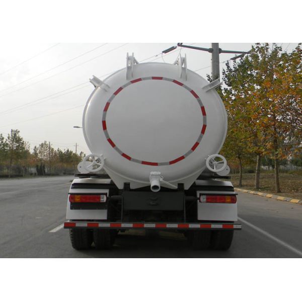 Large Capacity Heavy Duty Vacuum Sewage Truck 6X4 Euro2 290HP , ISO