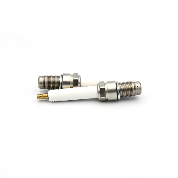 TAKUMI R6GC1-77M Spark Plug FB95WPV Federal Mogul / BERU / TENNECO spark plug for use in MTU gas engines 4000 series.