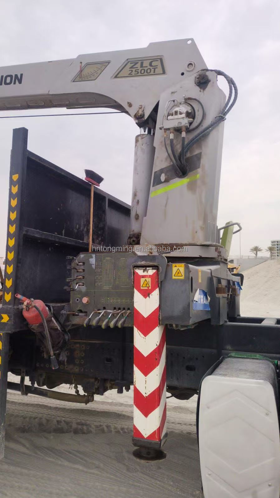 Zhonglian New 10 Ton Vehicle Crane Display Screen Construction Machinery Parts with Custom Program
