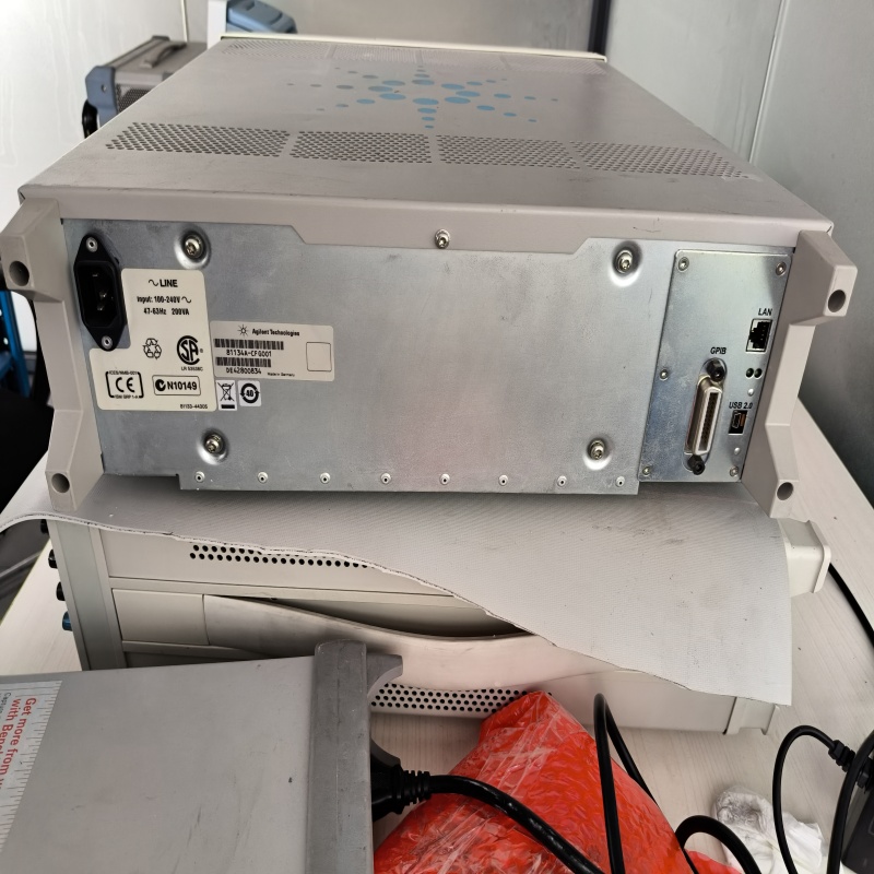 Keysight (Agilent) 81134A Pulse Pattern Generator Dual Channel RF Signal Generator Offering 3.35 GHz Frequency Range For Precise And Pulse Pattern Generation In Labs