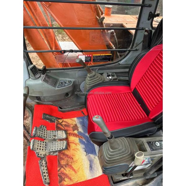 Une excavatrice d'occasion japonaise d'origine utilisée Hitachi 12 tonnes Hitachi 120 à vendre