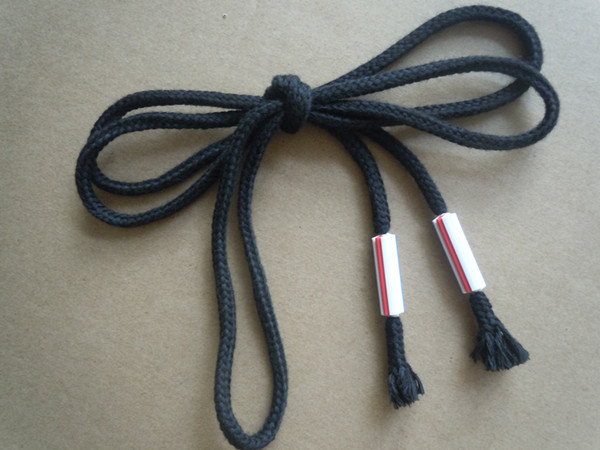 Черная эластичная талия вытягивая навощенные брюки шнура хлопка с пластиковыми подсказками