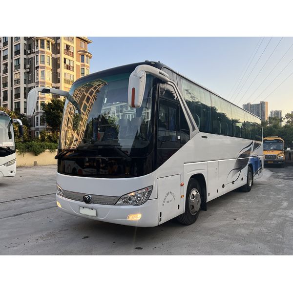 Ручной пассажирский автобус 47 мест Подержанный большой междугородный автобус