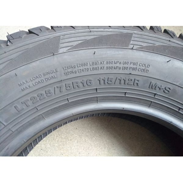 11mm Tread Depth Light Truck All Terrain Tires , Light Truck Off Road Tires LT225/75R16
