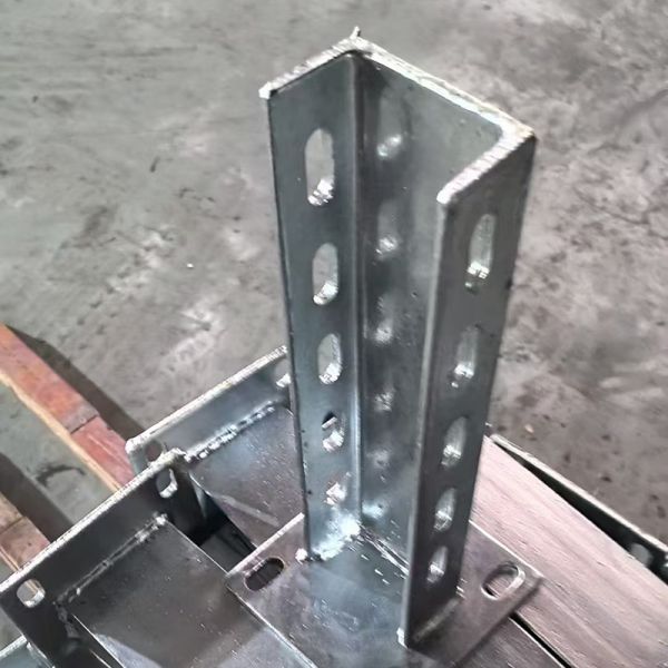 Wall Mounted Silver Cable Tray Parts Cable Protection Management Custom Side Rail