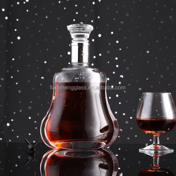 Unique Shape 500ml Glass Whisky Bottle with Clear Design and Crystal Glass Material