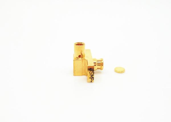 Os furos fêmeas do conector 2 de SMP RF do ângulo direito flangeiam conector coaxial da montagem
