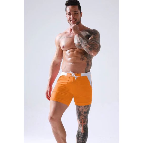 Зашнуруйте носку пляжа людей замыкает накоротко горячий источник заплыв случайных людей дизайнерский замыкает накоротко