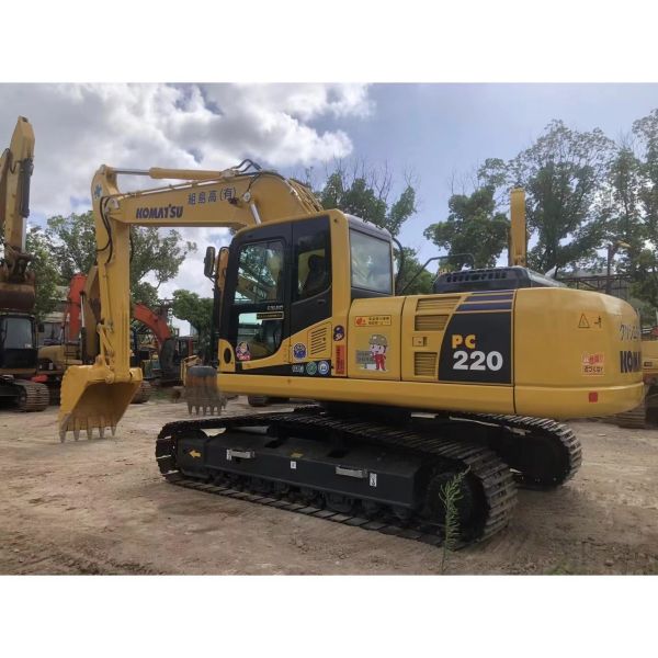 Second Hand Komatsu PC220-8 Excavator Original Japan 22Ton Operating Weight 2023 Year