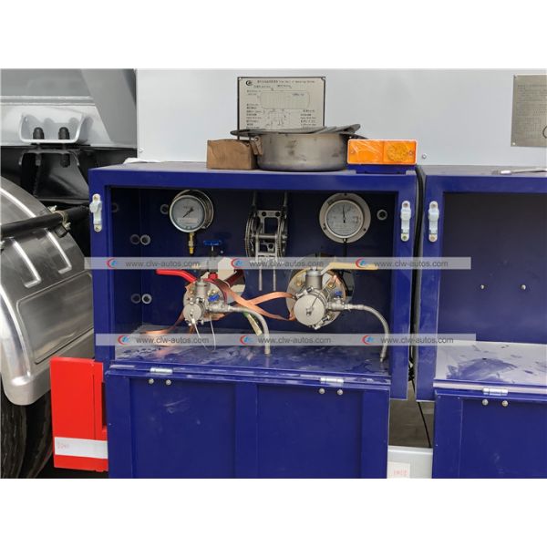 HOWO 5mt 5t 5tons LPG Dispenser Truck Cylinder Filling Tanker Truck