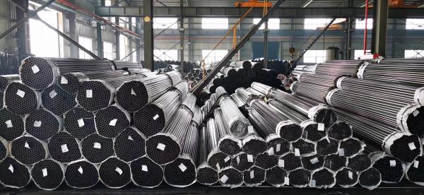 Pipe galvanisée carrée avec longueur personnalisée et revêtement en zinc
