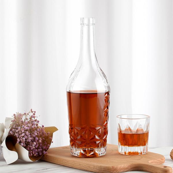 Collar Material Aluminum Plastic PP Clear Glass Bottle for Smirnoff Vodka 500ml 700ml 750ml