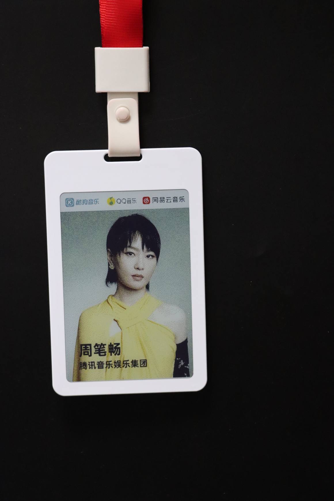 3.6 Inch 400×600 Dot Matrix E-Ink Badge BLE NFC Wireless Charge