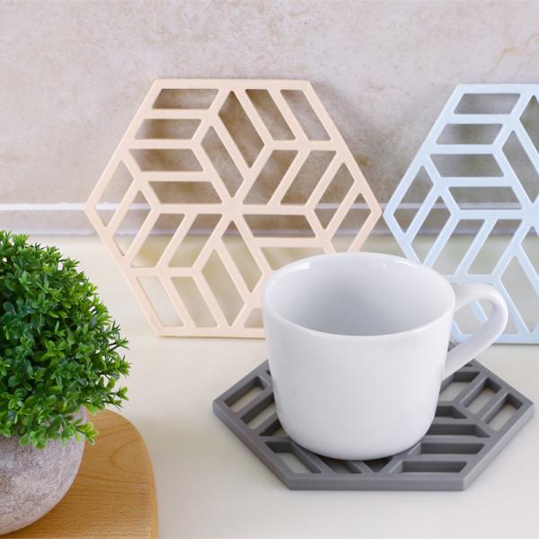 Kitchen TPR Hexagon Pot Holder Heat Insulation Pad 16*13.8cm