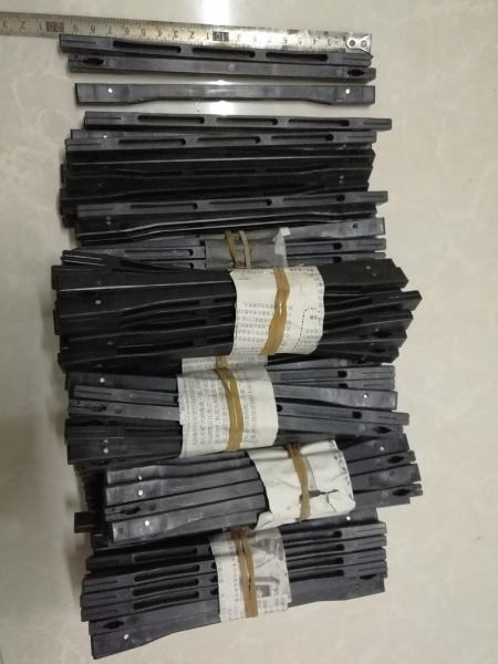 Heald Frame Side Bar For Hook And Loop Weaving Machine