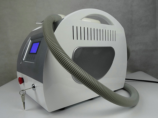 Nd Yag переключателя профессиональной постоянной машины портативный q удаления татуировки 1064nm