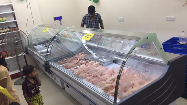 Refrigerador da exposição do supermercado fino do aquecedor de alimento com a porta de vidro para o hipermercado