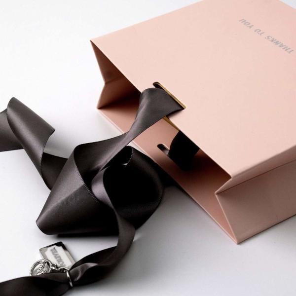 Encomenda personalizada aceita Bolsa de papel de compra de presente de luxo com o seu próprio logotipo em cartão de marfim
