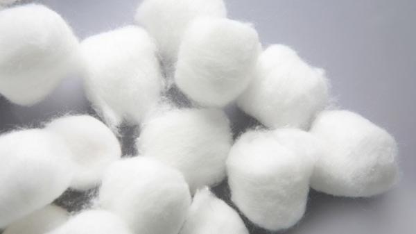 Alcohol Synthetic Jumbo Cotton Balls , Bulk Jumbo Cotton Balls Packet Practical