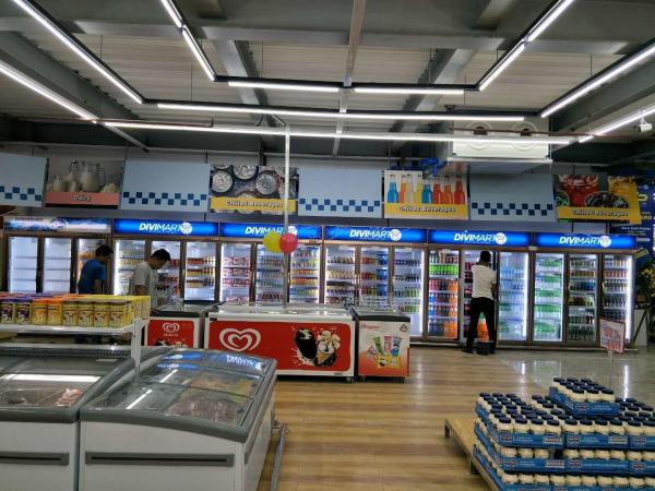 Commercial Beverage Cooler 3 Glass Door Commercial Display Fridge With LED Lighting