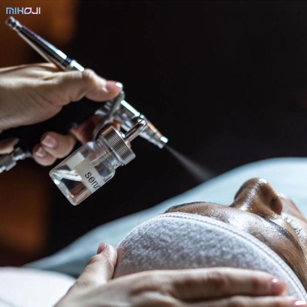 Máquina facial de oxígeno O2toDerm con 90% de oxígeno puro y 3 millones de aniones
