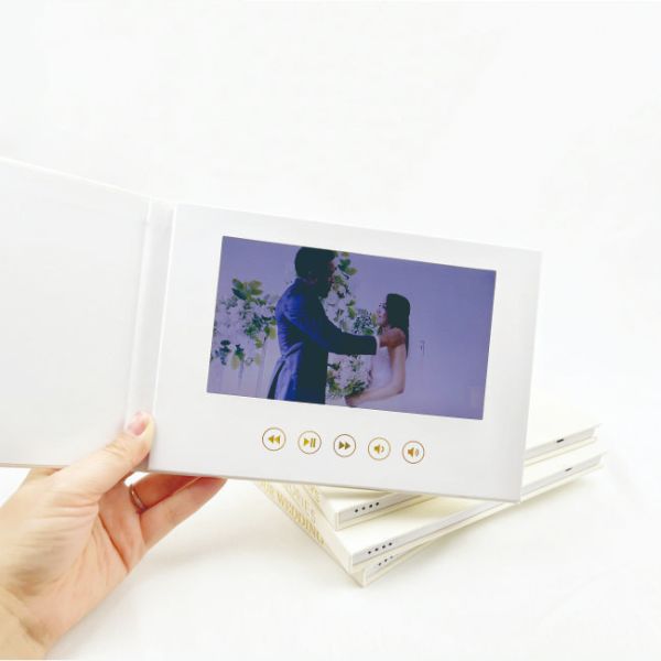 7 Inch HD Custom Video Greeting Cards 4GB Memory Linen Cover Lcd Video Mailer