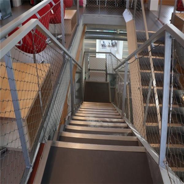 1.5mm 2.0mm Decorative Expanded Metal Mesh Stair Railing AISI Silver black