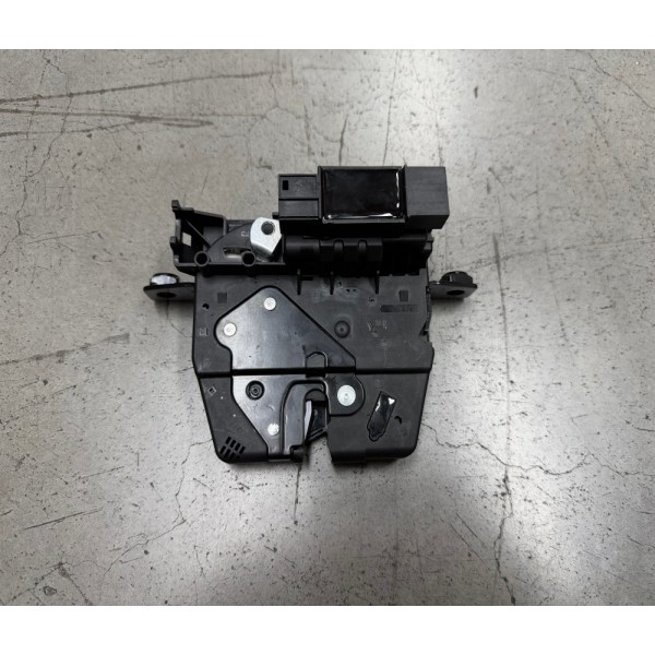 Classic High-quality 7 Series F01 F02 F04 LCI Rear Luggage Compartment Lock Blocks Naturally Aspirated Engine for BMW