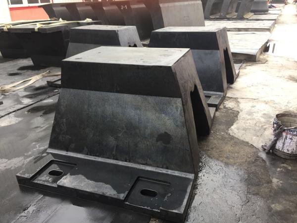 Fender de borracha de arco marinho de alta resistência para protecção de docas de navios