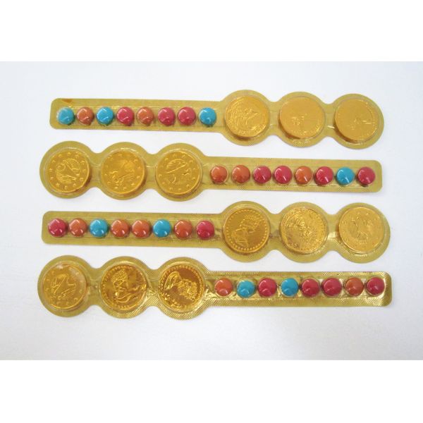 Здоровый шоколад откалывает печенья в гитаре формирует/сладкая и вкусная глубокая