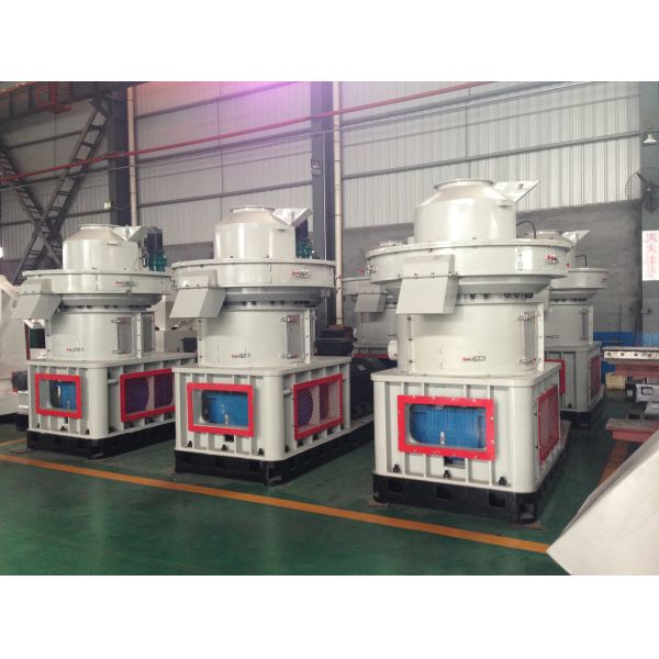 220KW 3 Ton /H Wood Pellet Machine Fuel Pellets Making XGJ850