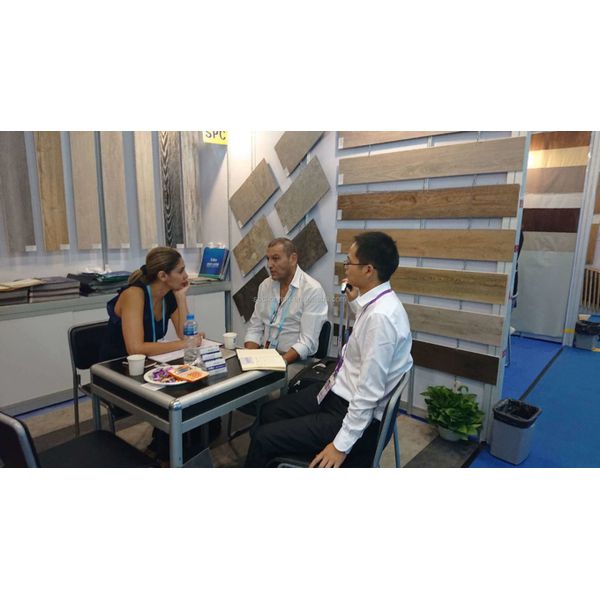 Кухня и гостиная 4mm-8mm SPC пол 100% девственный материал с сертификатом CE