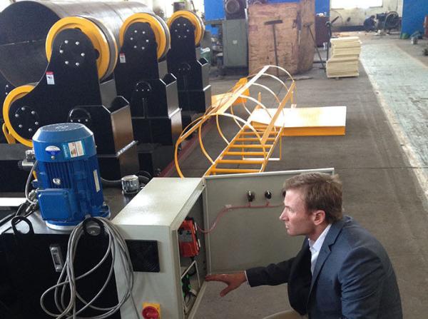 150 Tons Heavy Duty Pipe Rollers Siemens VFD Control Linear Speed 1000 mm/min  Wheel Motorized Moving