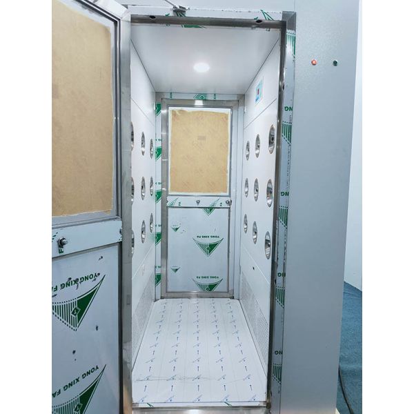 Single Phase 2 Person Air Shower Room AC220V 50HZ For Cleanroom