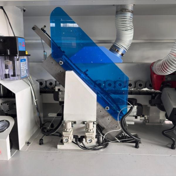 Compact Automatic Edge Banding Trimming Machine 7KW Woodworking Equipment