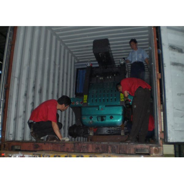 4 Wheel Drive Diesel 11Ton Telescopic Boom Crane With Min Turning Radius 6800MM