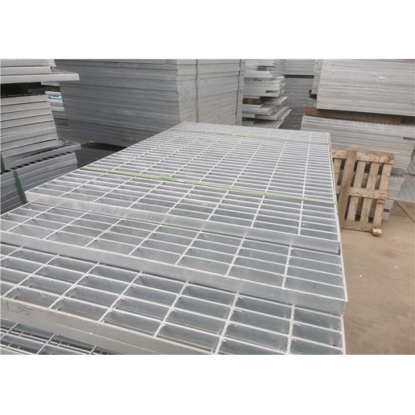 Rust Protection Welded Steel Grating 32x5mm Square Serrated Non Slip