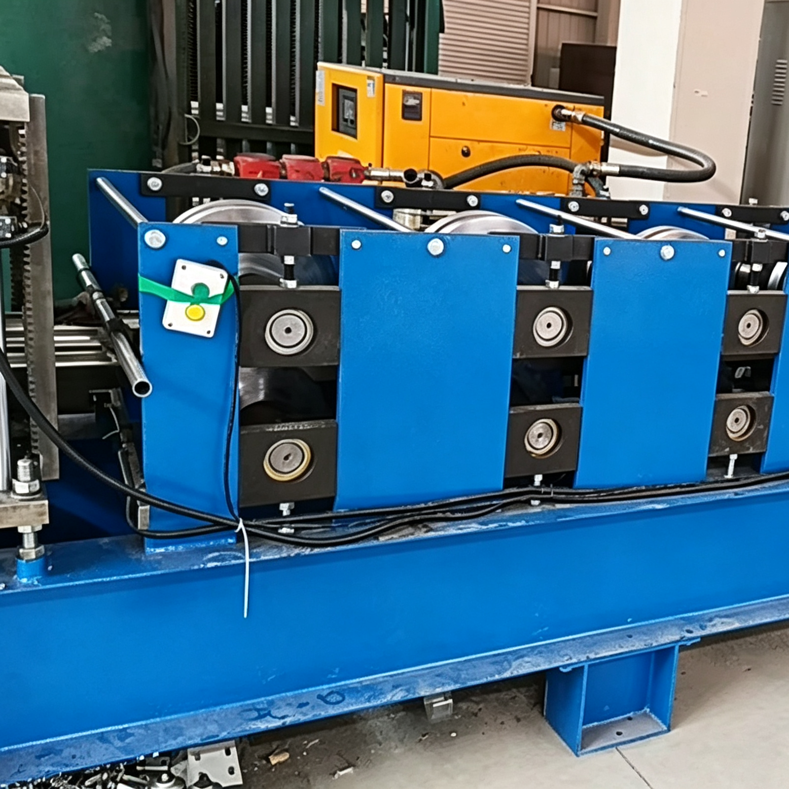 0.3-0.8mm PPGI Galvanized Sheet Aluminum Rain Gutter Roll Forming Machine Residential Commercial Building Roof Drainage Project