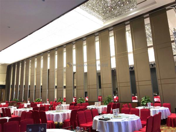 Commercial Soundproof Sliding Folding Wall Partition Lightweight 2000-6000mm Height