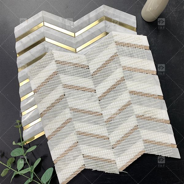 Каррарская мраморная смешанная латунь шерстяная мозаичная плитка 300х300 мм