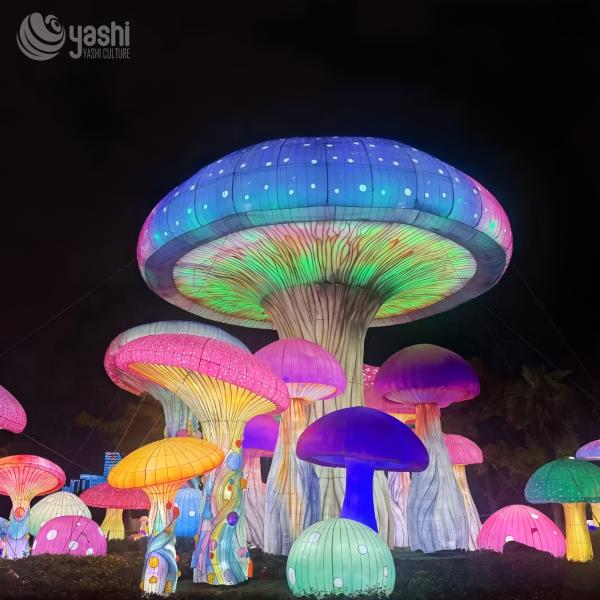 Simulated Mushroom Lanterns Outdoor LED Lighting Fixtures 240CM - 250CM