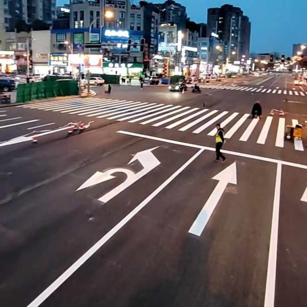 Durable Quick Setting Thermoplastic Paint For High-Traffic Roads High Visibility